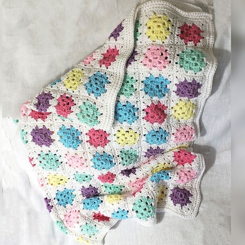 Handmade Crocheted Afghan Small Pastels NWT